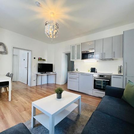 White Inn - Kuschelige Ferienwohnung Mürzzuschlag المظهر الخارجي الصورة